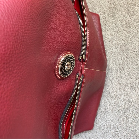 Dooney & Bourke Dillen Medium Pocket Sac - Picture 11 of 17